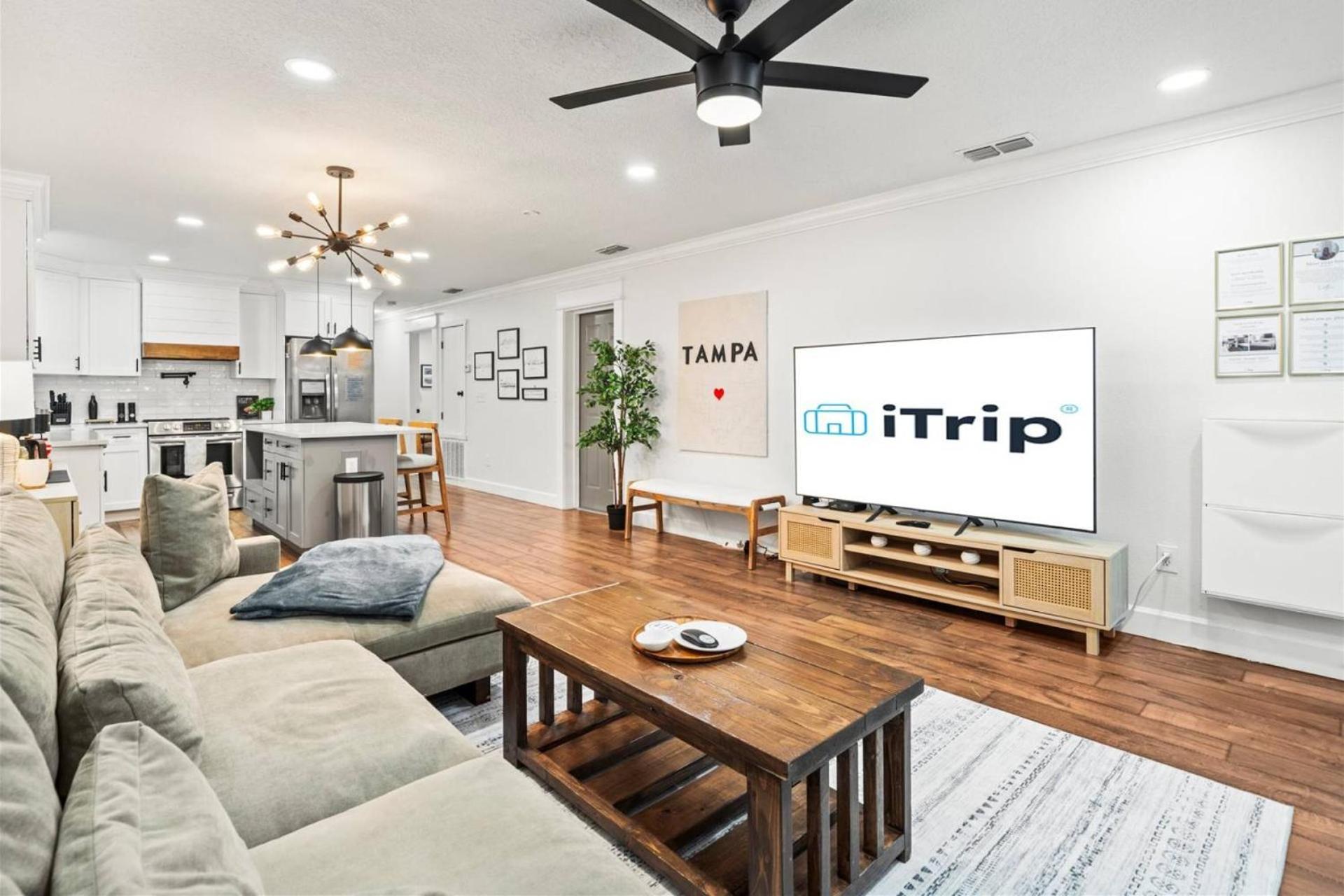 Destination Historic Tampa Villa Bagian luar foto